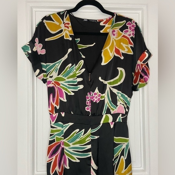 Zara Satin Black Floral Pink Colorful Formal Short Sleeve Zipup Jumpsuit Office - Picture 7 of 16